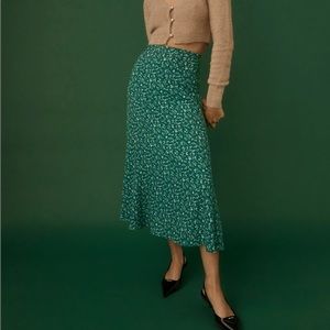 Reformation Bea Skirt in Rosemarie, size 6.